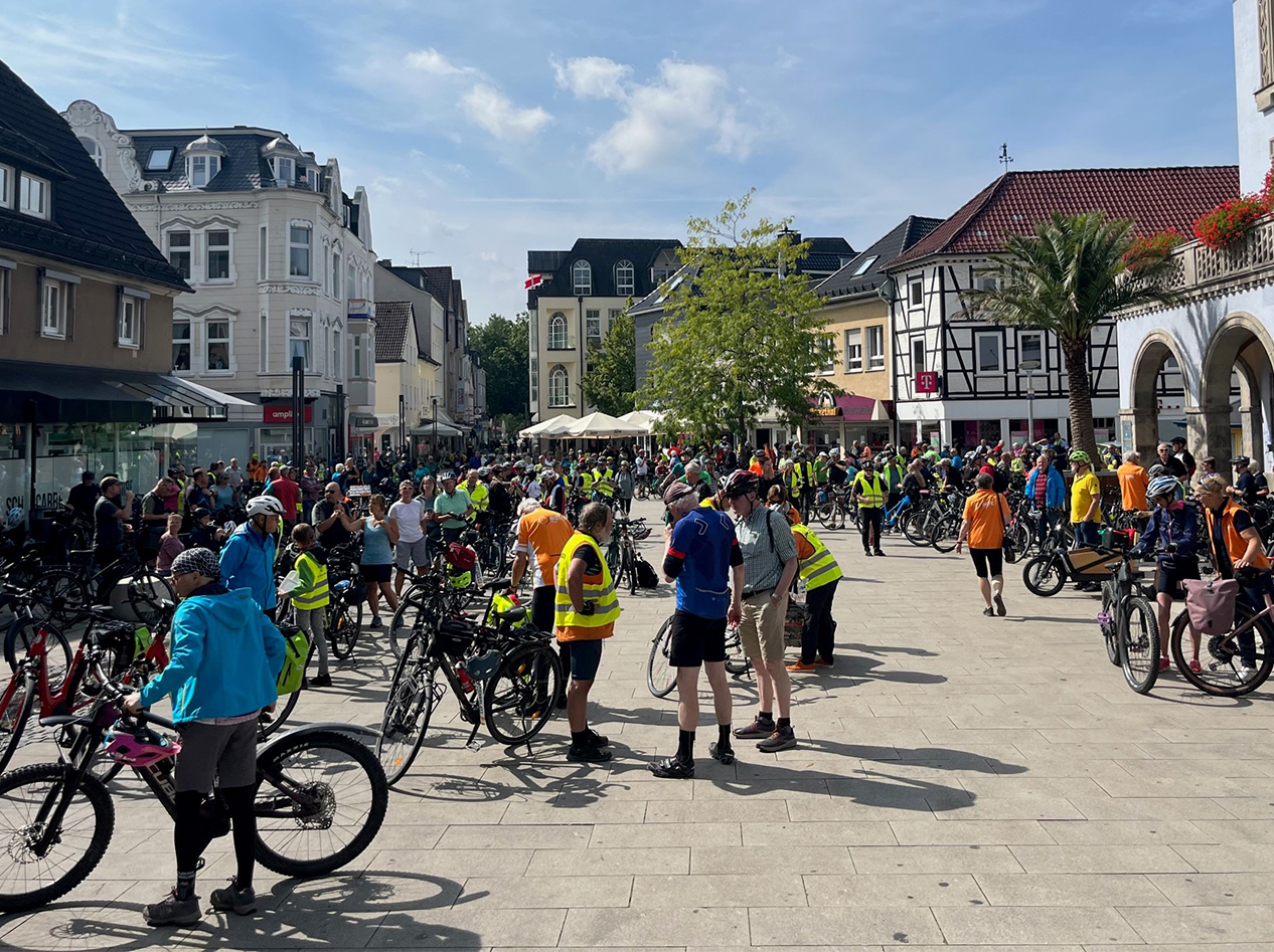 You are currently viewing Demonstration für den Hönnetal-Radweg