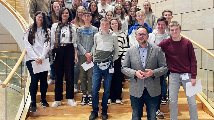 Die Walburgis-Realschule zu Gast im Landtag