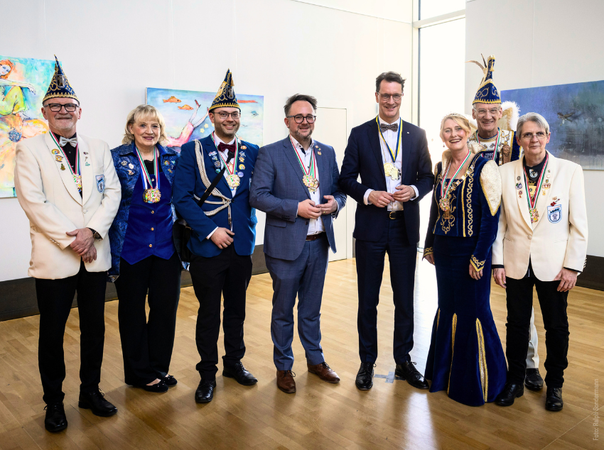 You are currently viewing Mendens Karnevals-Prinzenpaar beim Närrischen Landtag NRW