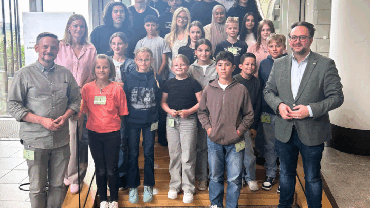 Schülervertretung der Hans-Prinzhorn-Realschule zu Gast im Landtag