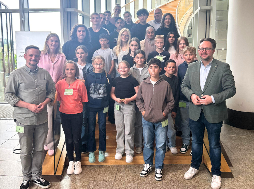 You are currently viewing Schülervertretung der Hans-Prinzhorn-Realschule zu Gast im Landtag