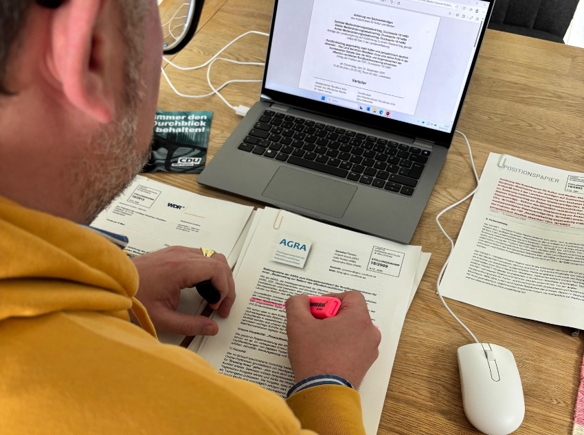 You are currently viewing Zwischen Jugendmedienschutz und Rundfunkbeitrag