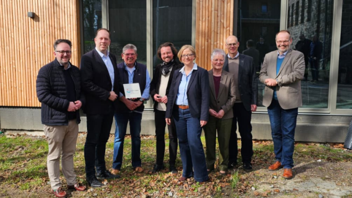 Förderbescheid für Stadtteilhaus in Lendringsen