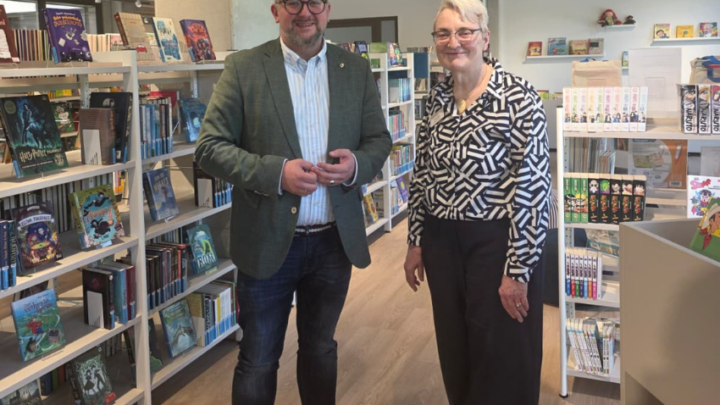 Neue Stadtbibliothek eröffnet: Ein Gewinn für Menden
